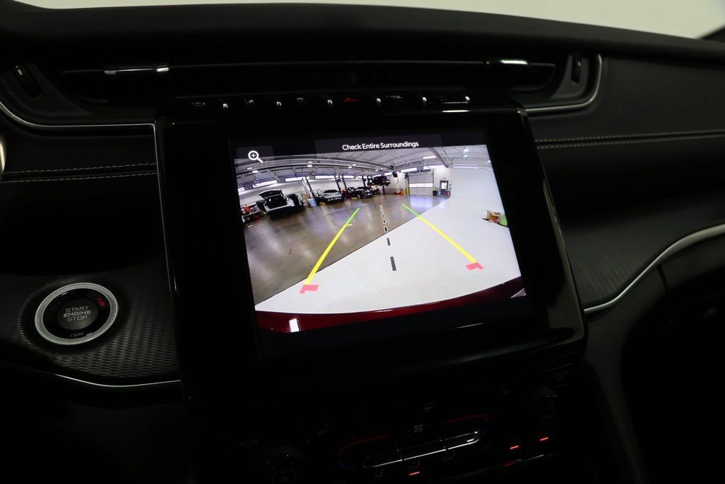 Used 2023 Jeep Grand Cherokee L Laredo AWD/4WD image 25