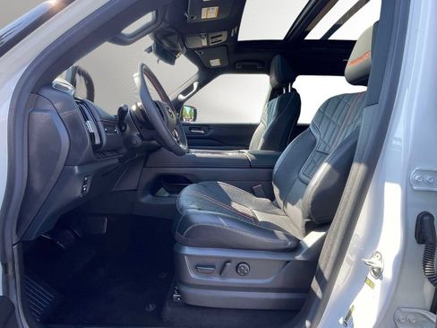 Certified 2025 Nissan Armada PRO-4X w/ Pro-4X Premium Package AWD/4WD image 15