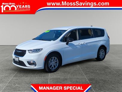 Used 2024 Chrysler Pacifica Touring