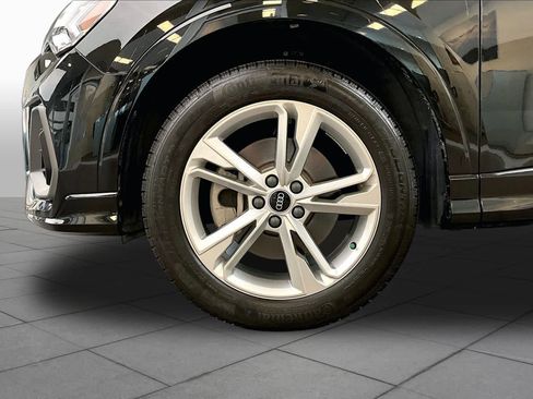 Certified 2023 Audi Q3 2.0T Premium w/ Convenience Package AWD/4WD image 11