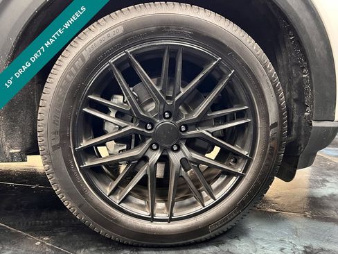 Used 2023 Ford Explorer Limited w/ Limited Technology Package image 7