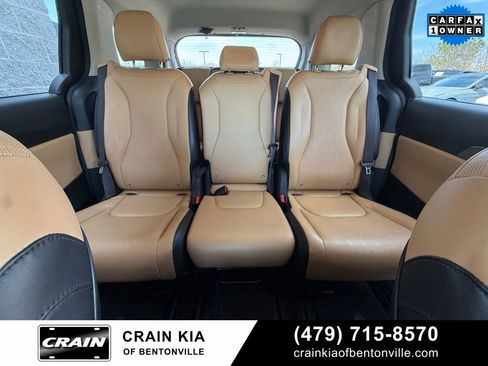 Used 2022 Kia Carnival LX image 31
