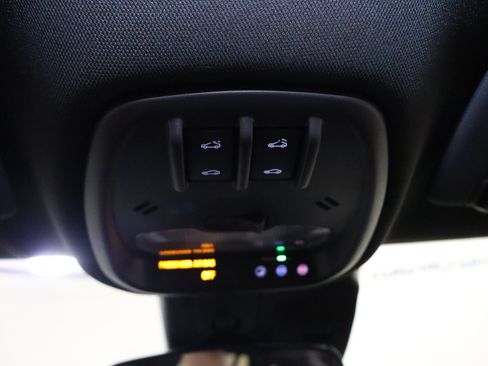 New 2026 Chevrolet Trax RS w/ Sunroof Package FWD image 28