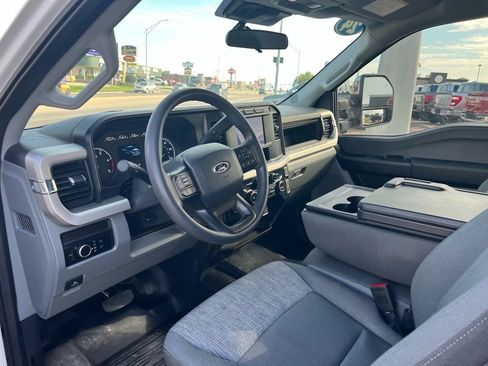 Used 2024 Ford F250 XL image 9
