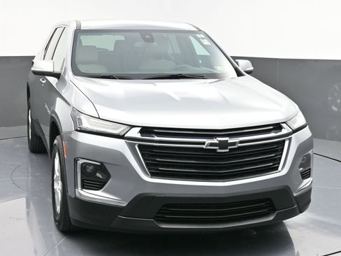 Used 2023 Chevrolet Traverse LS w/ Safety Package image 2