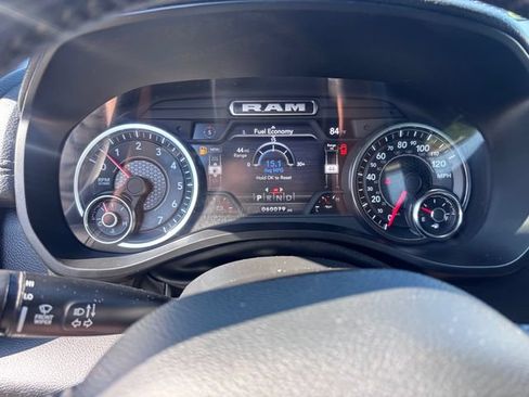 Used 2023 RAM 1500 Laramie AWD/4WD image 18