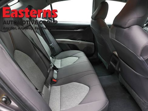 Used 2019 Toyota Camry LE FWD image 22