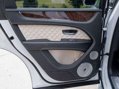 Used 2022 Bentley Bentayga Speed image 71