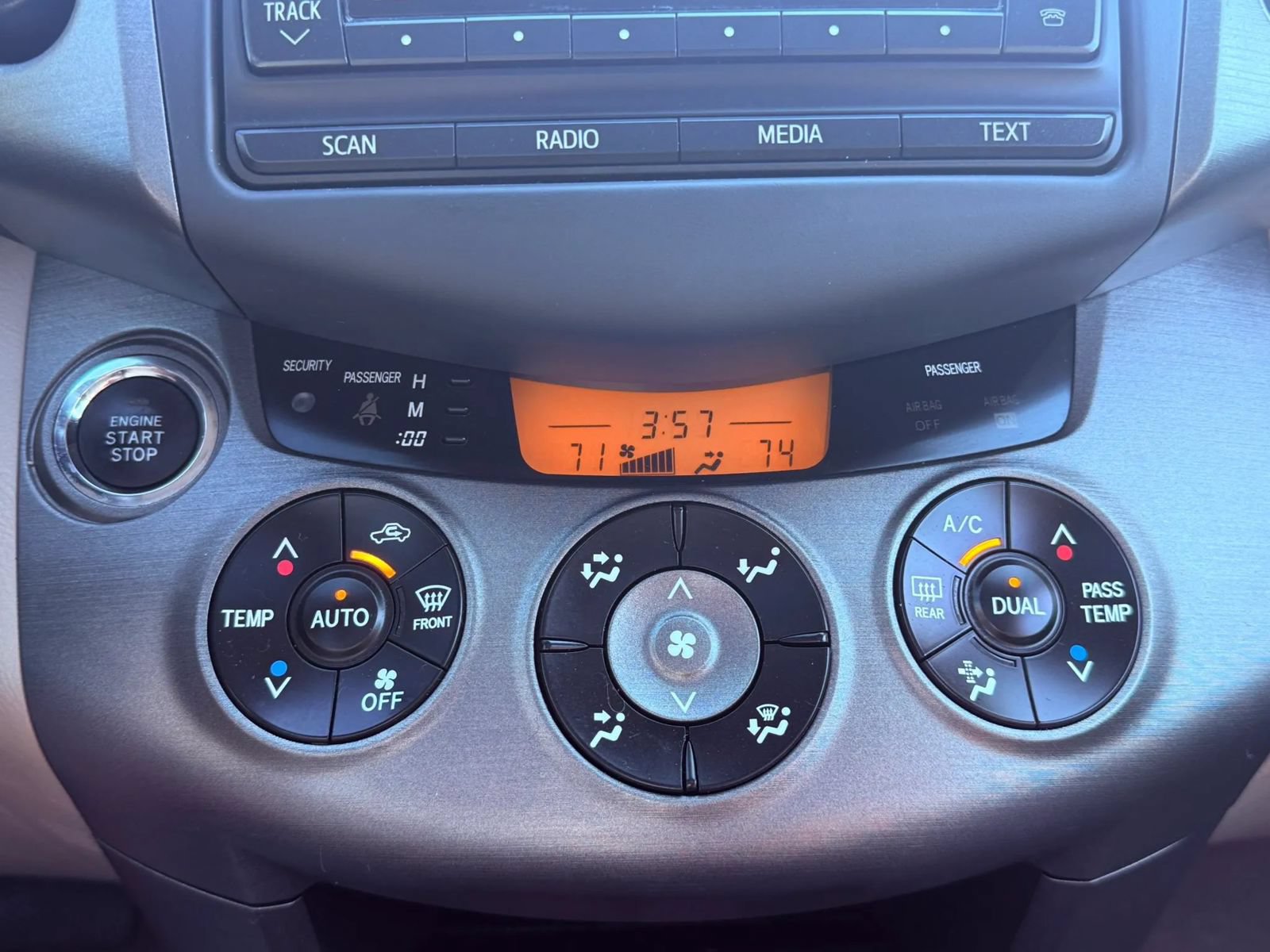 Used 2012 Toyota RAV4 Limited w/ Premium Plus Value Pkg AWD/4WD image 25