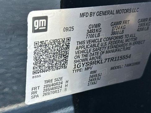 Certified 2026 Cadillac Escalade ESV Platinum Sport w/ LPO, ONYX Package AWD/4WD image 29