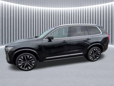 Used 2025 Volvo XC90 B5 Plus AWD/4WD image 6