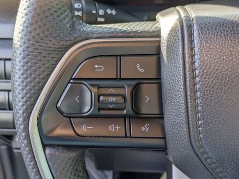 Used 2025 Toyota Tacoma Limited image 22