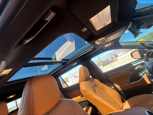 Used 2025 Toyota Highlander Platinum image 13