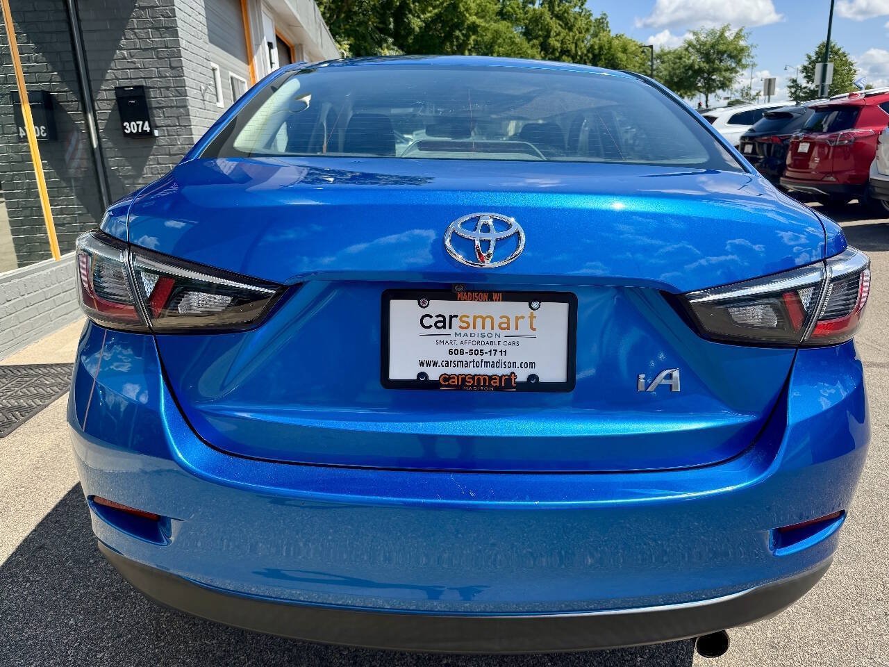 Used 2017 Toyota Yaris iA FWD image 8
