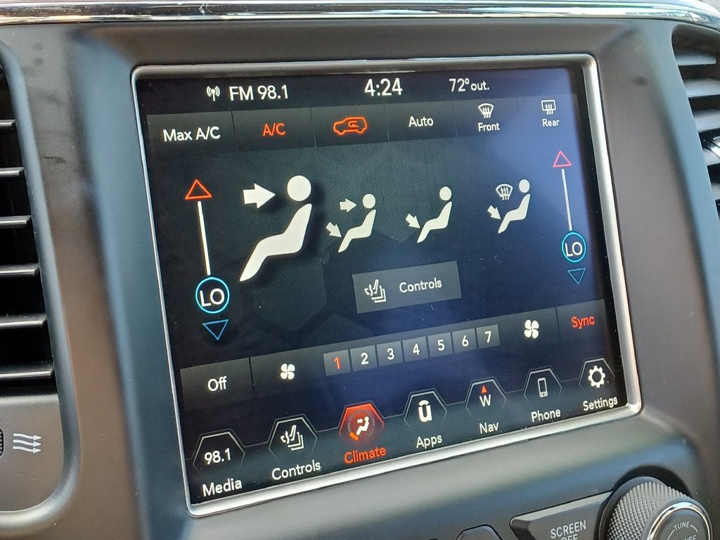 Used 2018 Jeep Grand Cherokee Limited AWD/4WD image 19