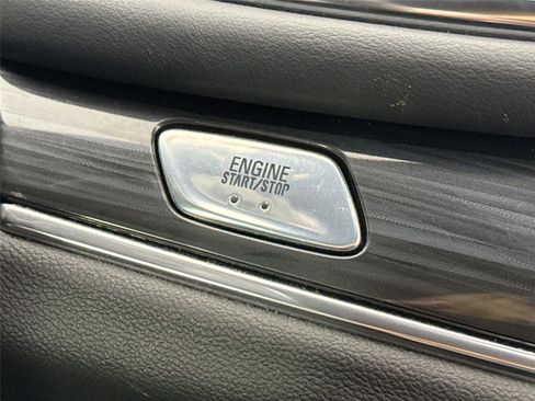 Used 2024 Buick Enclave Essence FWD image 20