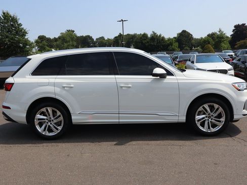 Used 2023 Audi Q7 2.0T Premium w/ Convenience Package AWD/4WD image 4