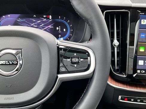 Certified 2023 Volvo XC60 B5 Plus w/ Protection Package Premier image 11