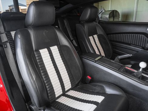 Used 2011 Ford Mustang Shelby GT500 w/ Electronics Pkg image 37