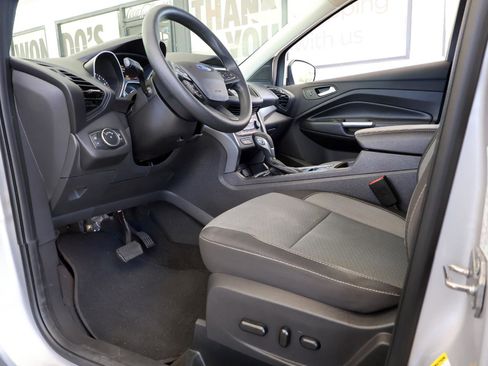 Used 2019 Ford Escape SE FWD image 36