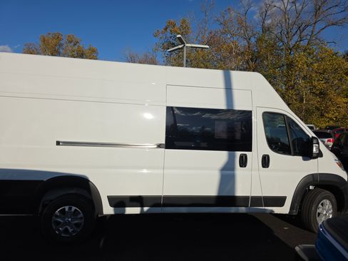 New 2026 RAM ProMaster 3500 w/ Quick Order Package 22G SLT image 23
