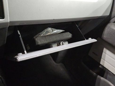 Used 2013 Ford F150 Lariat w/ Mid Equipment Group AWD/4WD image 35