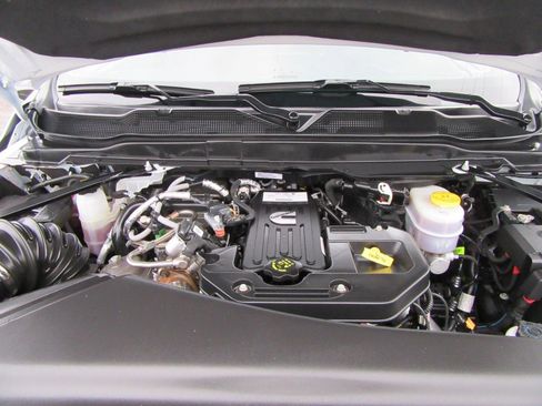 Used 2025 RAM 2500 Laramie image 90