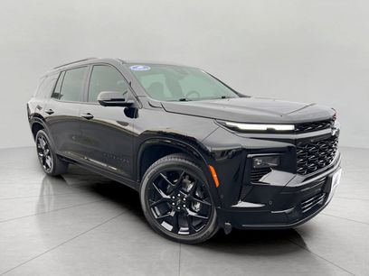 Used 2025 Chevrolet Traverse RS