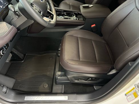 New 2026 Ford Explorer Platinum image 18