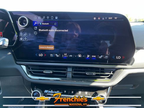 Used 2025 Chevrolet Equinox EV RS w/ Active Safety Package 3 AWD/4WD image 17