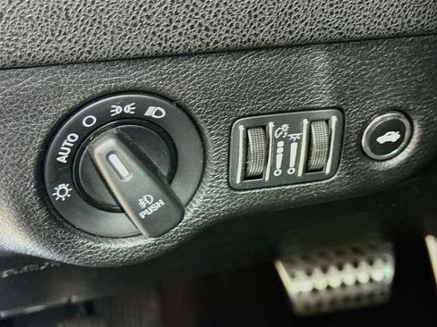 Used 2019 Dodge Charger Scat Pack RWD image 11