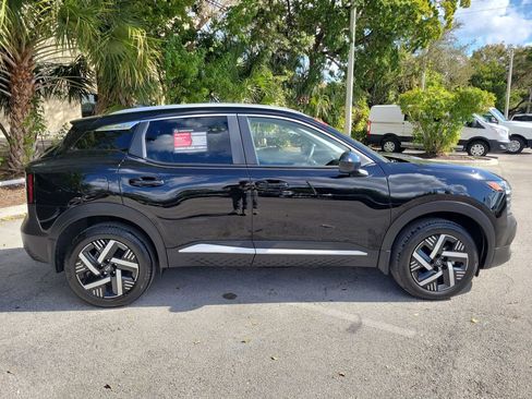 Certified 2025 Nissan Kicks SV w/ SV Premium Package image 11