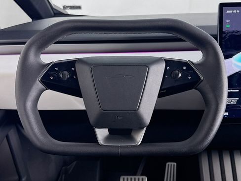 Used 2024 Tesla Cybertruck AWD Crew Cab image 18