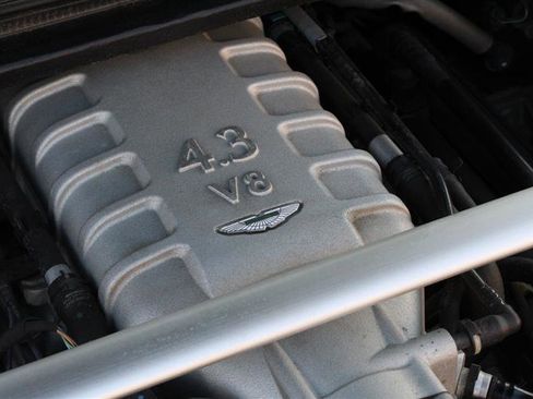 Used 2006 Aston Martin V8 Vantage Coupe image 32