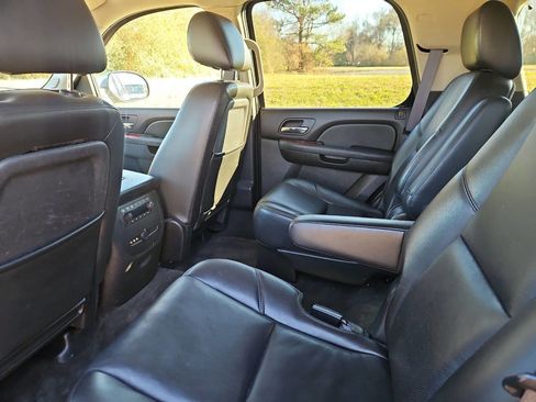 Used 2011 Chevrolet Tahoe LTZ image 14