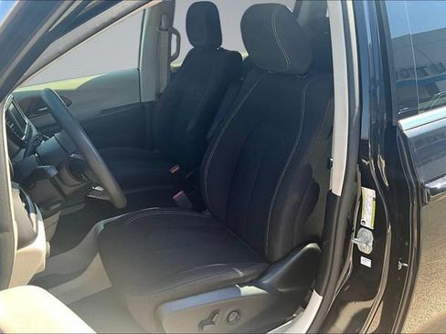 Used 2023 Chrysler Voyager LX FWD image 20