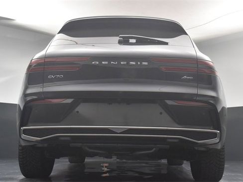 Used 2026 Genesis GV70 2.5T Advanced image 36