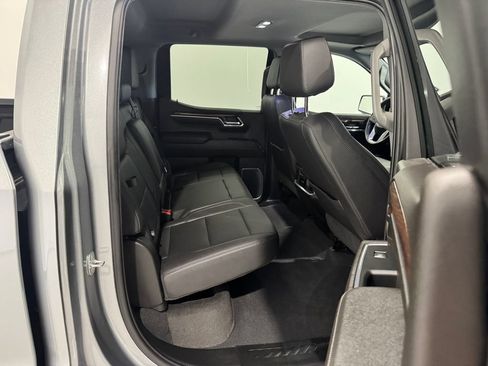 Used 2023 GMC Sierra 1500 SLT w/ SLT Convenience Package AWD/4WD image 23