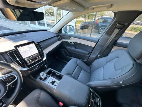 Certified 2025 Volvo XC90 B6 Plus AWD/4WD image 22