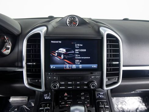Certified 2017 Porsche Cayenne AWD/4WD image 28