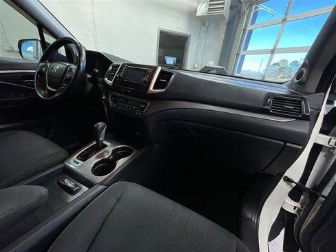 Used 2019 Honda Ridgeline Sport image 27