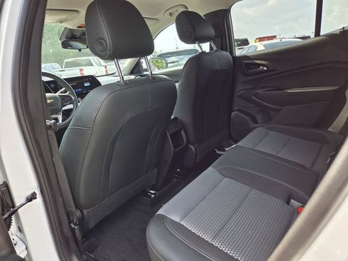 Certified 2024 Chevrolet Trax LT w/ Driver Confidence Package FWD image 12