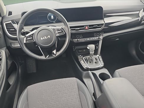 Used 2024 Kia Seltos S AWD/4WD image 18