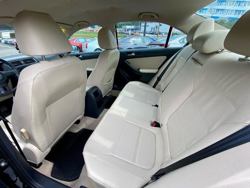 Used 2014 Volkswagen Jetta SE FWD image 12