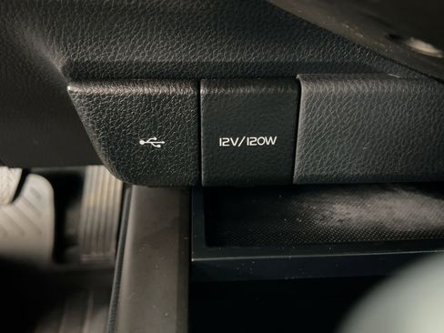 Used 2023 Toyota Camry SE image 26