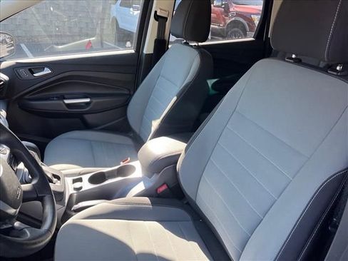 Used 2016 Ford Escape SE image 12