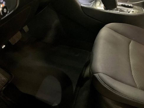 Used 2023 Chevrolet Malibu LT image 30