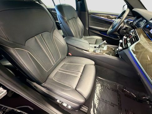 Used 2017 BMW 530i RWD image 15