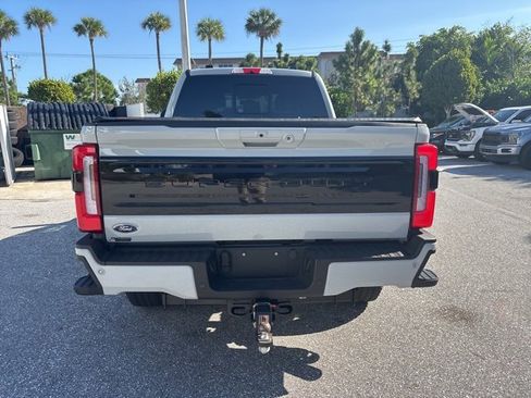 Used 2025 Ford F350 Platinum image 3