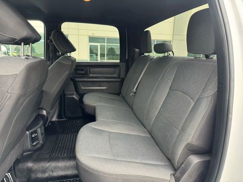 Used 2022 RAM 2500 Tradesman w/ Chrome Appearance Group image 3